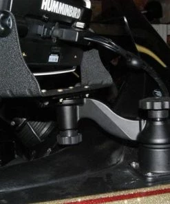 RAM Mount Flat Surface Horizontal Single Swing Arm Mount RAM-109HU 28 RAM Mount Flat Surface Horizontal Single Swing Arm Mount RAM-109HU -Brodit Shop 550x394 4