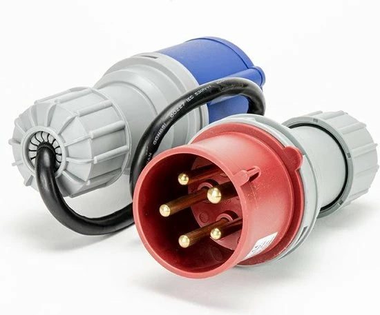 Solutions Soolutions CEE Blauw 32A (m) Naar CEE Rood 32A (v) 1 Solutions Soolutions CEE Blauw 32A (m) Naar CEE Rood 32A (v)