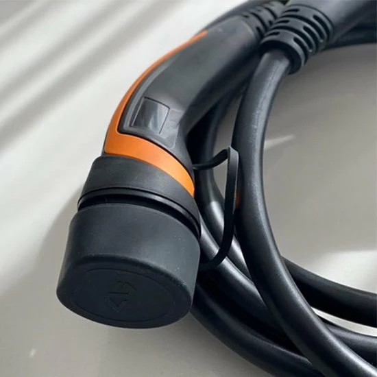 Onitl Type 2 - Type 2 Laadkabel 16A 3 Phase 8 meter Onitl Type 2 - Type 2 Laadkabel 16A 3 Phase 8 Meter -Brodit Shop 550x550 338